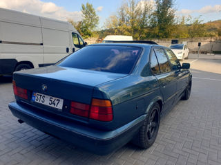 BMW 5 Series foto 4