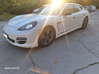 Porsche Panamera foto 2