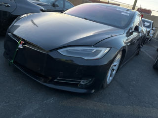 Tesla Model S foto 4