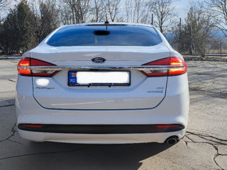 Ford Fusion foto 4