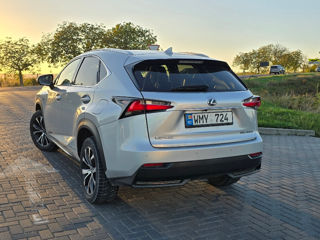 Lexus NX Series foto 5