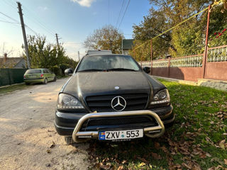 Mercedes M-Class foto 2