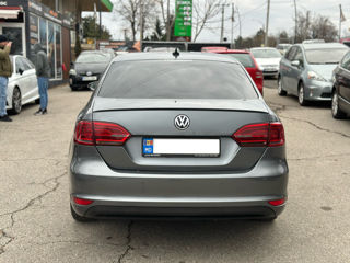 Volkswagen Jetta foto 5