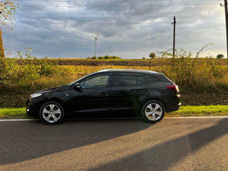 Renault Megane foto 2