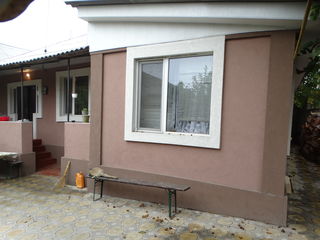 Se vinde casă cu 3 camere! Reparație cosmetică bună! 100 m2! Durlești, str. Gribov! foto 1