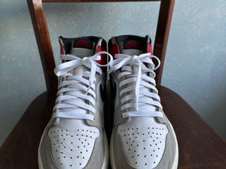 Nike Air Jordan Retro 1 OG Smoke Gray foto 4