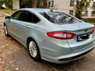 Ford Fusion foto 3