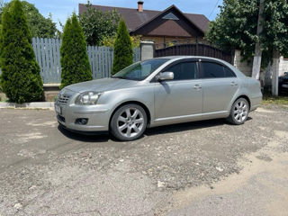 Toyota Avensis foto 5