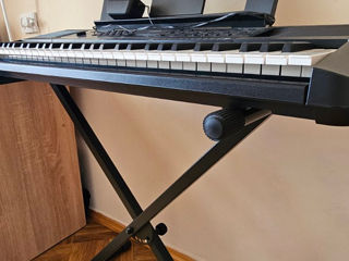 Vind  pian electronic Yamaha PSR-E273, cu suport. foto 2