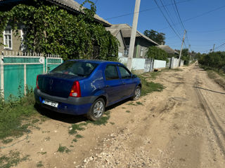 Dacia Logan foto 2