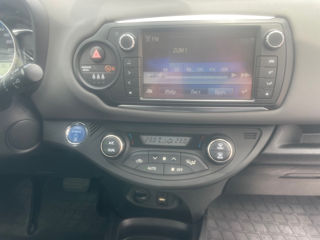 Toyota Yaris foto 7