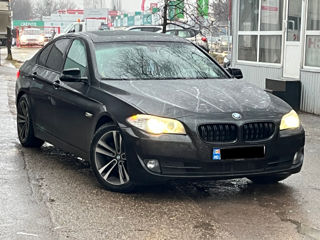 BMW 5 Series foto 5