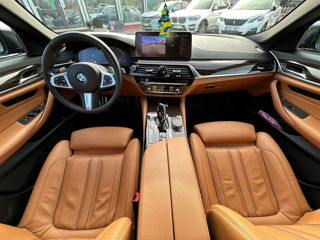 BMW 5 Series foto 9