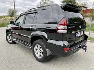 Toyota Land Cruiser Prado foto 3