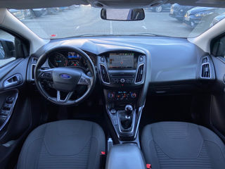 Ford Focus foto 8