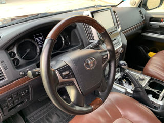 Toyota Land Cruiser foto 6