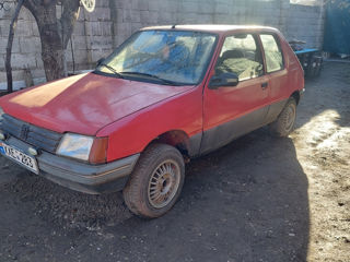 Peugeot 205