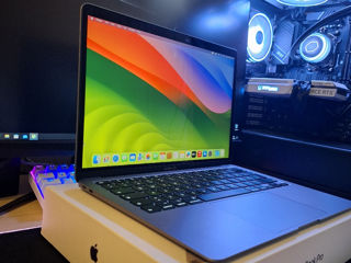 MacBook Air 2020 ( i7/ 8Gb RAM/ 256Gb SSD)