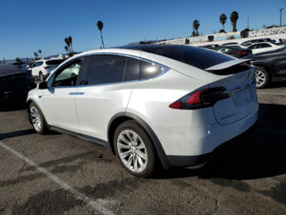 Tesla Model X foto 4