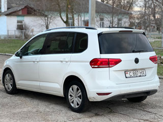 Volkswagen Touran foto 4