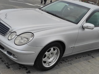 Mercedes E-Class foto 3