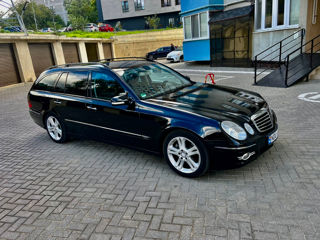 Mercedes E-Class foto 1