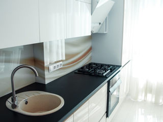 Bucătărie modernă cu textură lucioasă ( la comandă ) foto 7