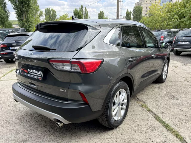 Ford Kuga 2021 — 3