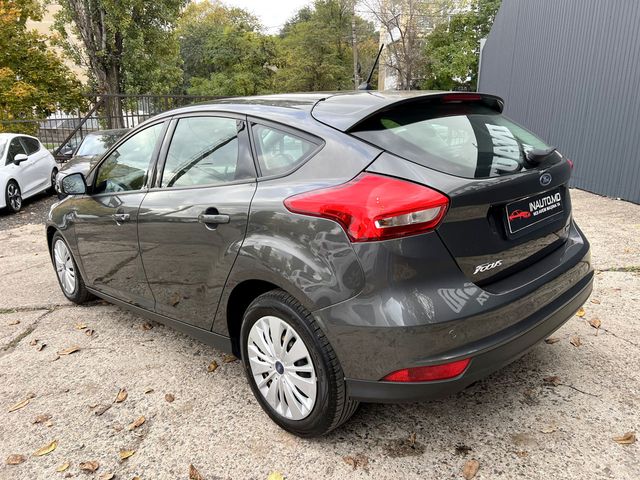 Ford Focus 2017 — 2