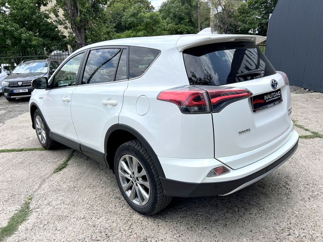 Toyota Rav 4 2017 — 2
