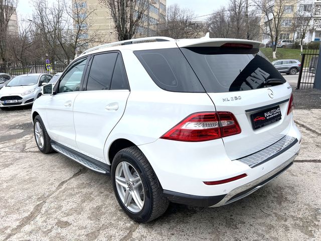 Mercedes M-Class 2013 — 2