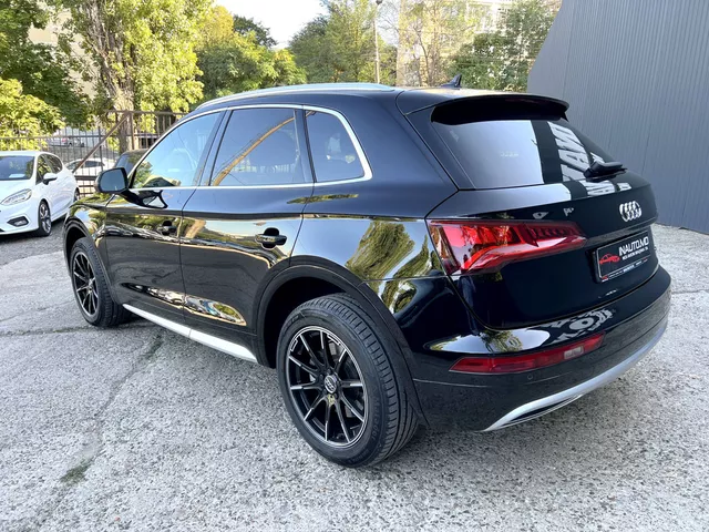 Audi Q5 2020 — 2