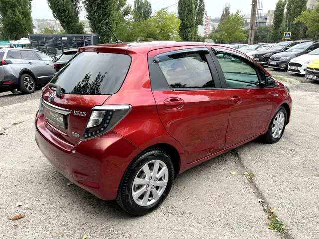 Toyota Yaris 2014 — 3