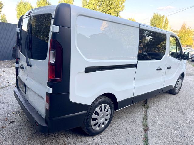 Renault Trafic 2016 — 3