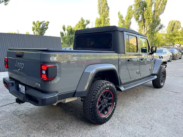Jeep Gladiator 2021 — 3