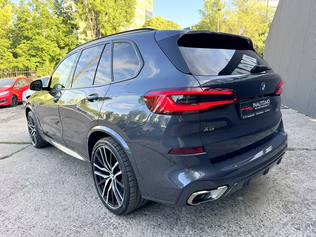BMW X5 2019 — 2