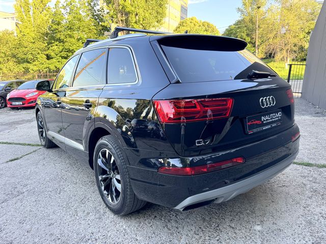 Audi Q7 2019 — 2