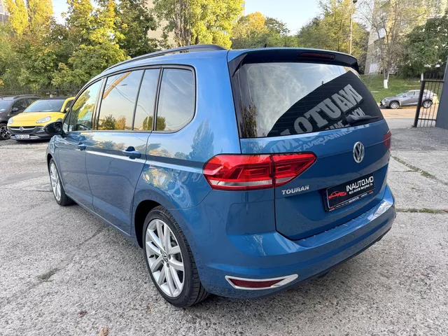 Volkswagen Touran 2017 — 2