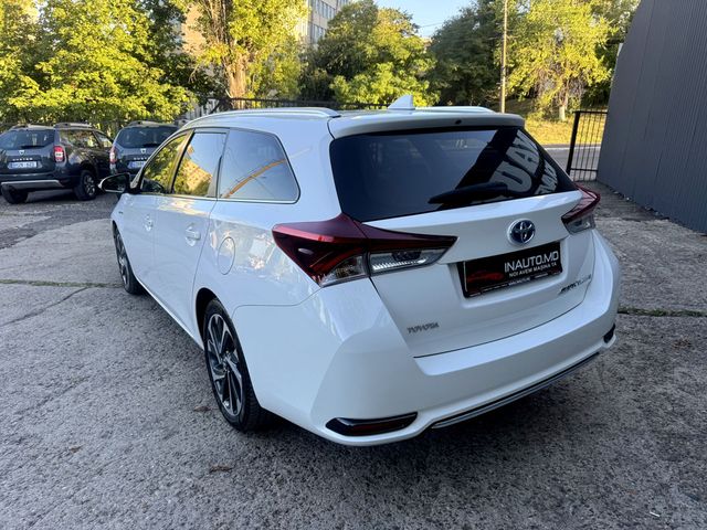 Toyota Auris 2016 — 2