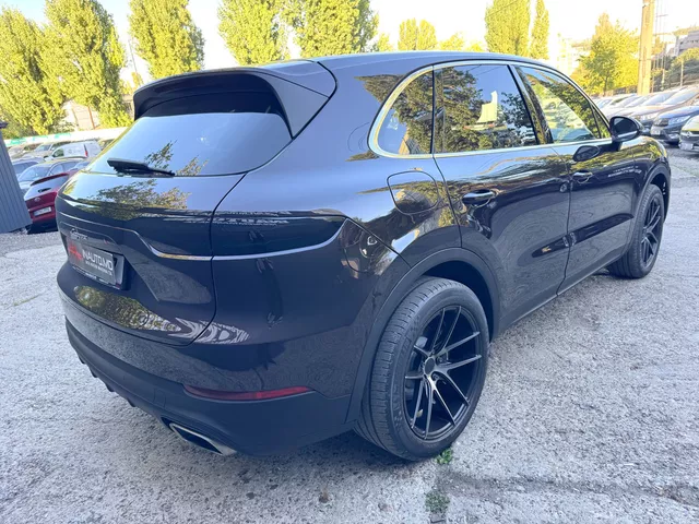 Porsche Cayenne 2019 — 3