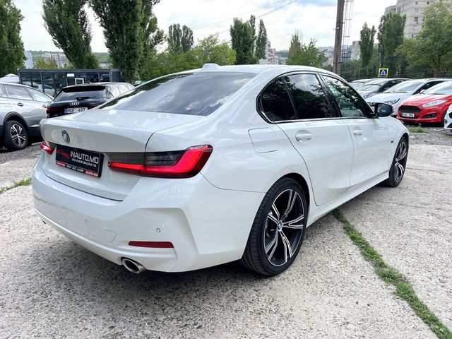 BMW 3 Series 2023 — 3