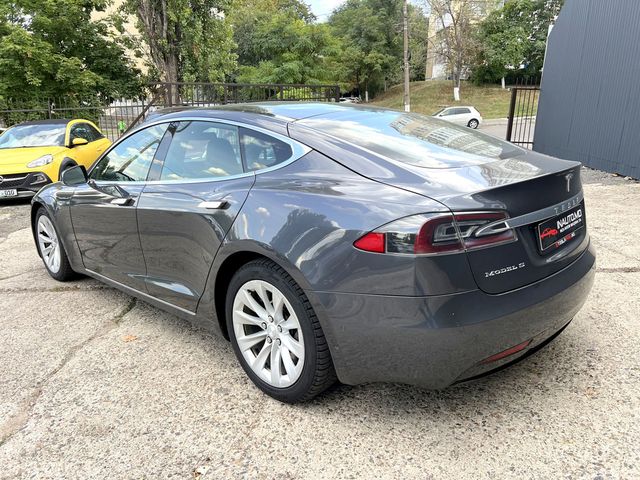 Tesla Model S 2016 — 2
