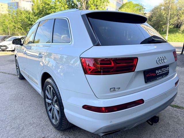 Audi Q7 2017 — 2