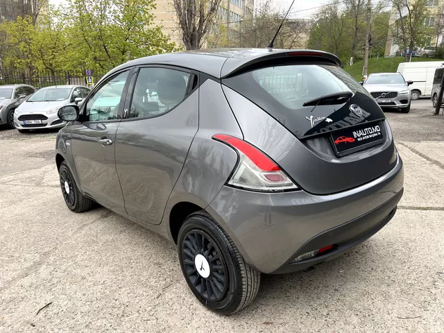 Lancia Ypsilon 2014 — 2