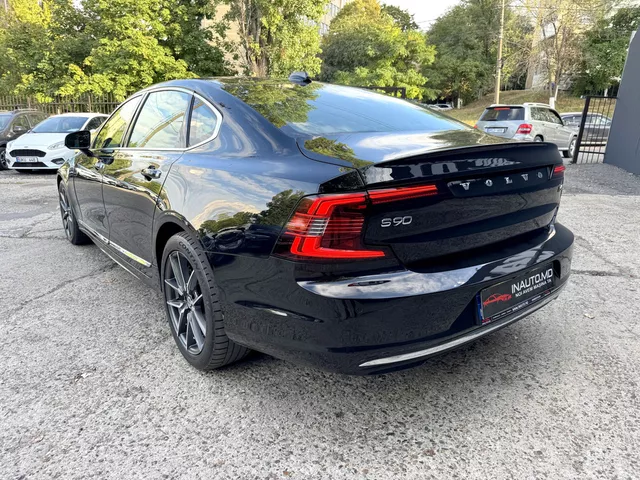 Volvo S90 2021 — 2