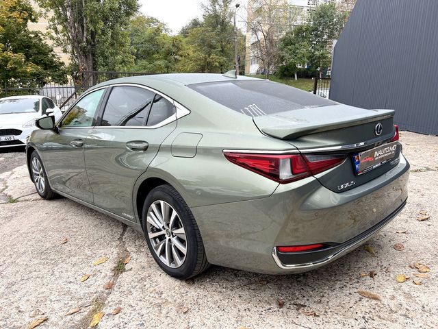 Lexus ES Series 2021 — 2