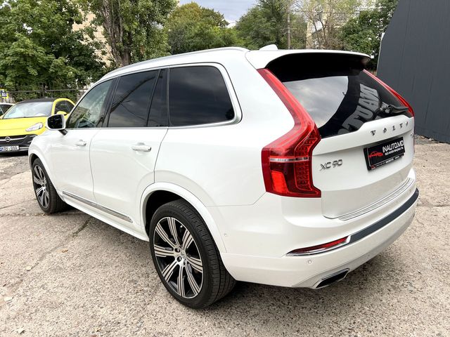 Volvo XC90 2021 — 2