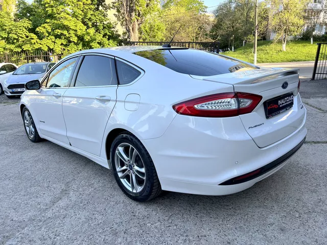 Ford Fusion 2014 — 2