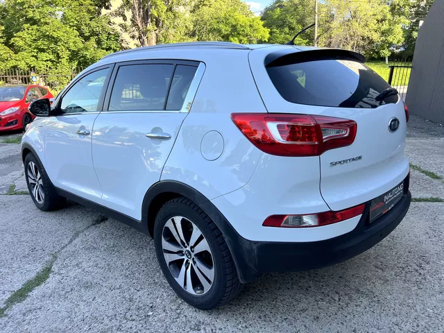 KIA Sportage 2011 — 2