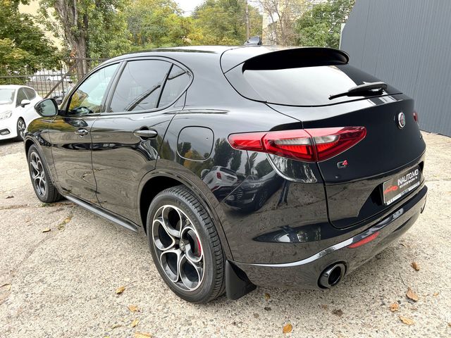 Alfa Romeo Stelvio 2021 — 2